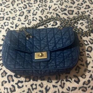 Trending Karl Lagerfeld shoulder bag